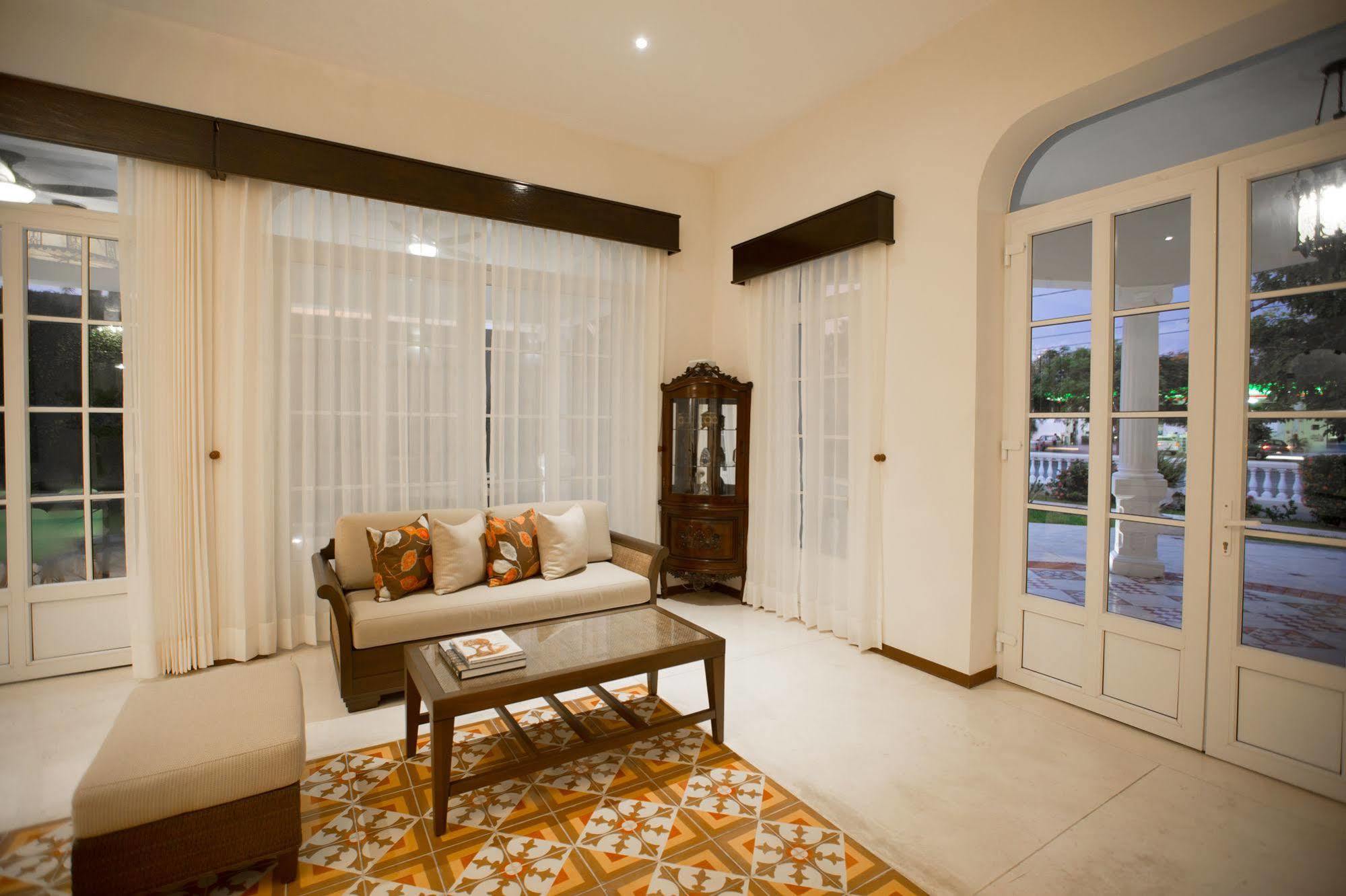 Delfina Boutique Hotel Merida Exterior photo